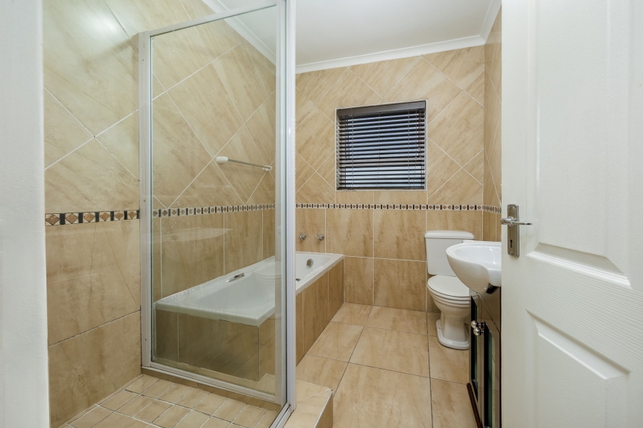 6 Bedroom Property for Sale in Rouxville Western Cape